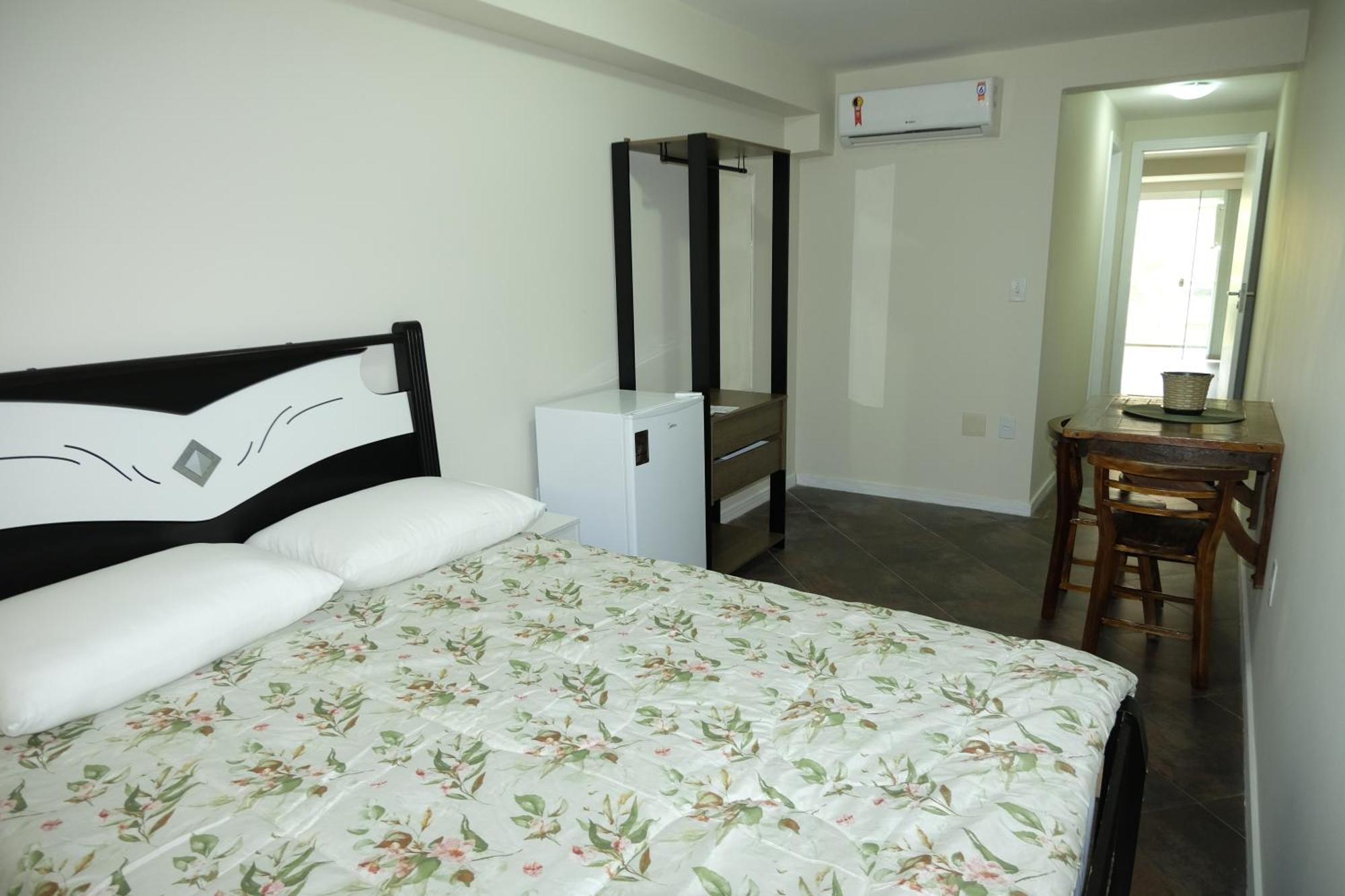 Hostel Toca Da Moreia Bombinhas Bagian luar foto