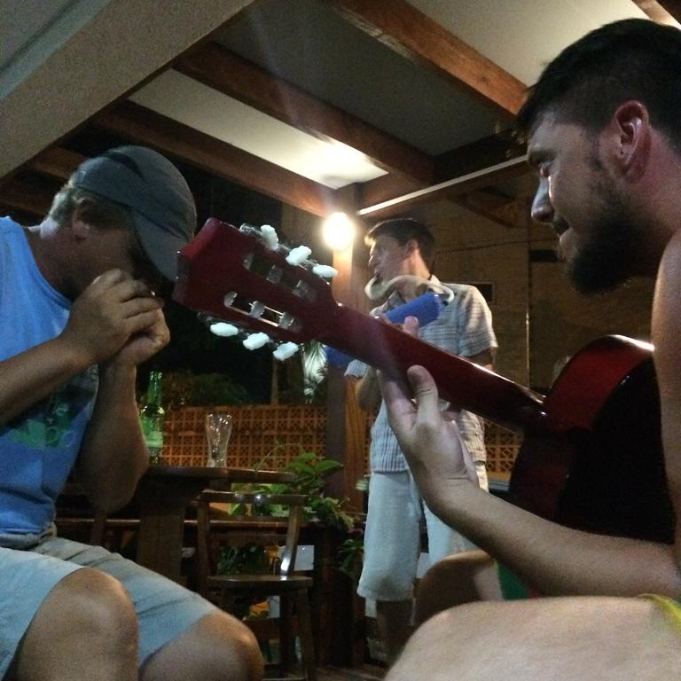 Hostel Toca Da Moreia Bombinhas Bagian luar foto
