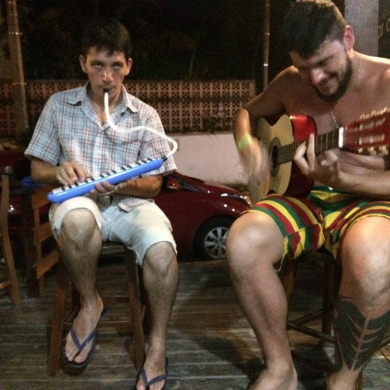 Hostel Toca Da Moreia Bombinhas Bagian luar foto